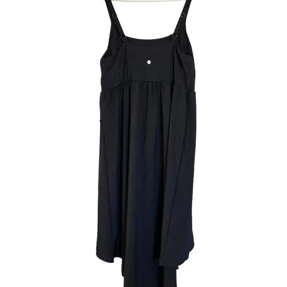 Dress. - Picture 3 of 8